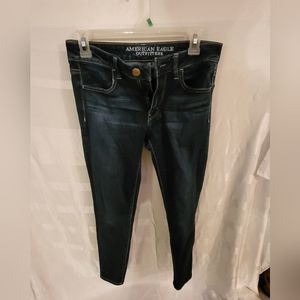 AMERICAN EAGLE Super Hi-Rise Jegging Crop - Women's Size 4